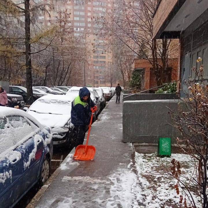 Как и прогнозировали синоптики: этой ночью выпал первый снег Как и прогнозировали синоптики: этой ночью выпал первый снег