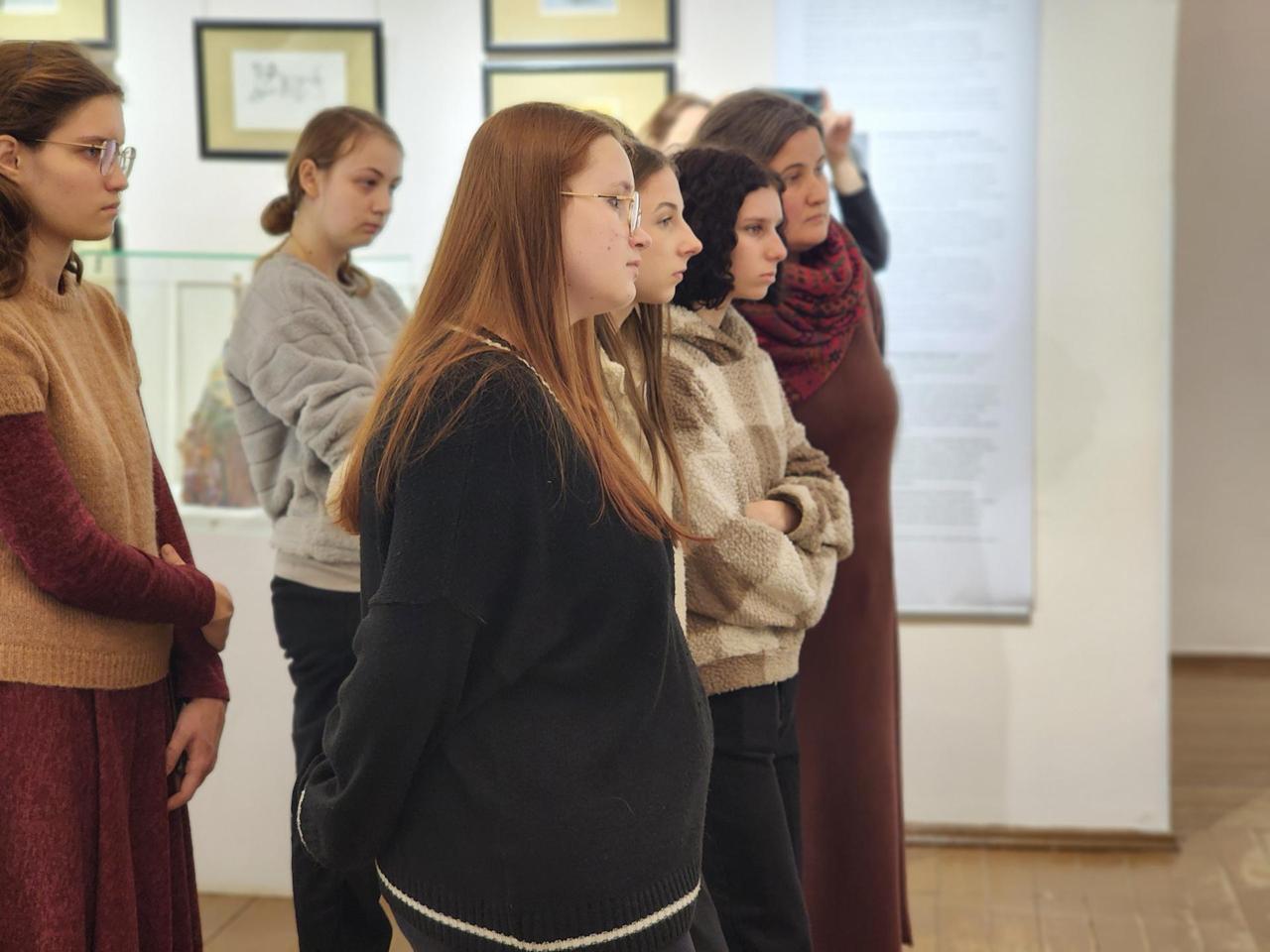 В отделе художественных ремёсел Музея-заповедника «Абрамцево» открылась выставка «Мир животных в мире искусства» В отделе художественных ремёсел Музея-заповедника «Абрамцево» открылась выставка «Мир животных в мире искусства»