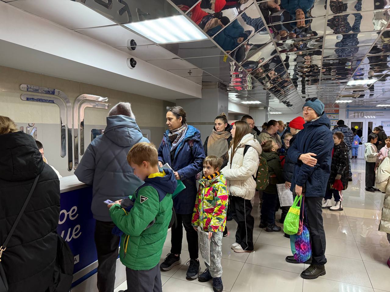 Из Подольска на осенний отдых: более 60 подольских детей отправились в подмосковный лагерь Из Подольска на осенний отдых: более 60 подольских детей отправились в подмосковный лагерь