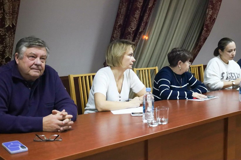 В Пешках обсудили подготовку к зиме В Пешках обсудили подготовку к зиме