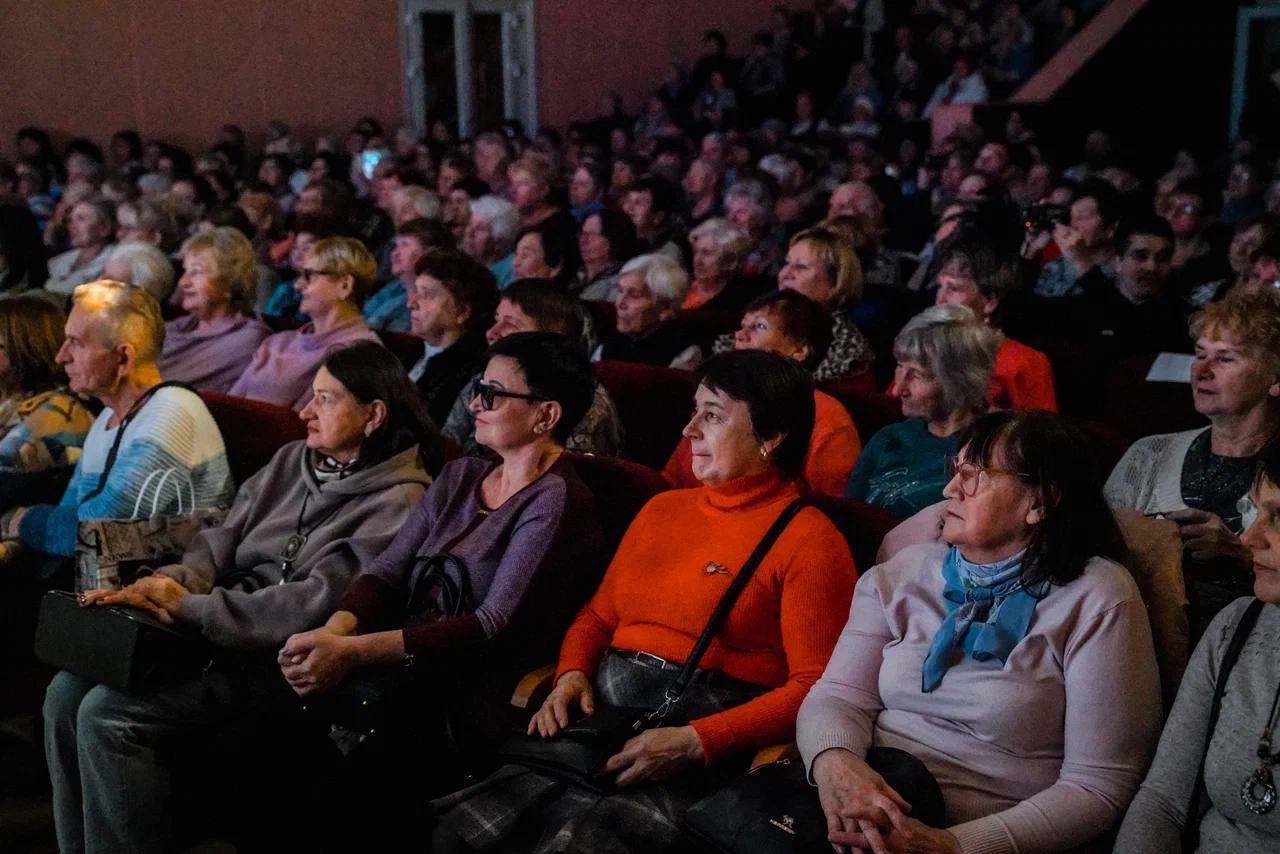 Более 300 пожилых жителей посетили спектакль «Не всё коту Масленица», представленный театральным коллективом «Эксклюзив» Более 300 пожилых жителей посетили спектакль «Не всё коту Масленица», представленный театральным коллективом «Эксклюзив»