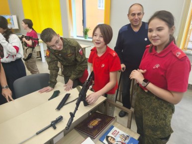 Ветеран СВО провел урок мужества для школьников Люберец