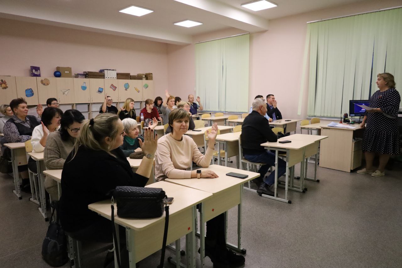 Учитель биологии стала ещё одним делегатом на VI партийную конференцию в Серпухове Учитель биологии стала ещё одним делегатом на VI партийную конференцию в Серпухове