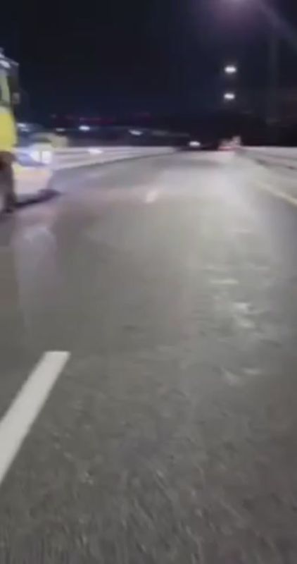 Гололед привел к массовому ДТП на трассе в подмосковном Лыткарино: столкнулись «Камаз», бетономешалка и легковушки