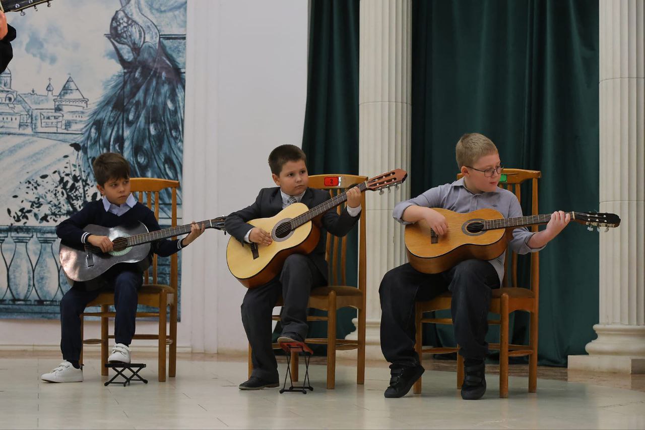 Сотню серпуховичей посвятили в первоклассники Сотню серпуховичей посвятили в первоклассники