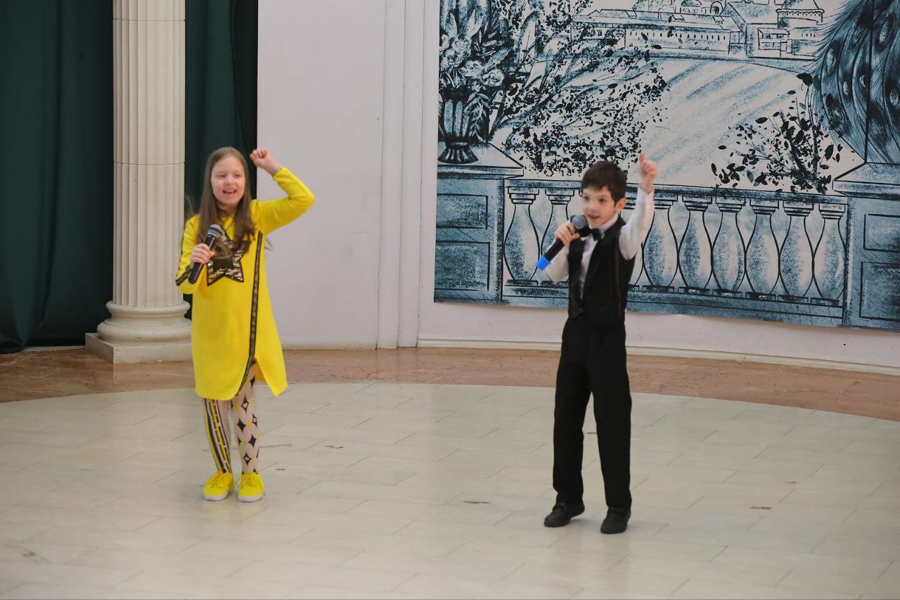 Сотню серпуховичей посвятили в первоклассники Сотню серпуховичей посвятили в первоклассники