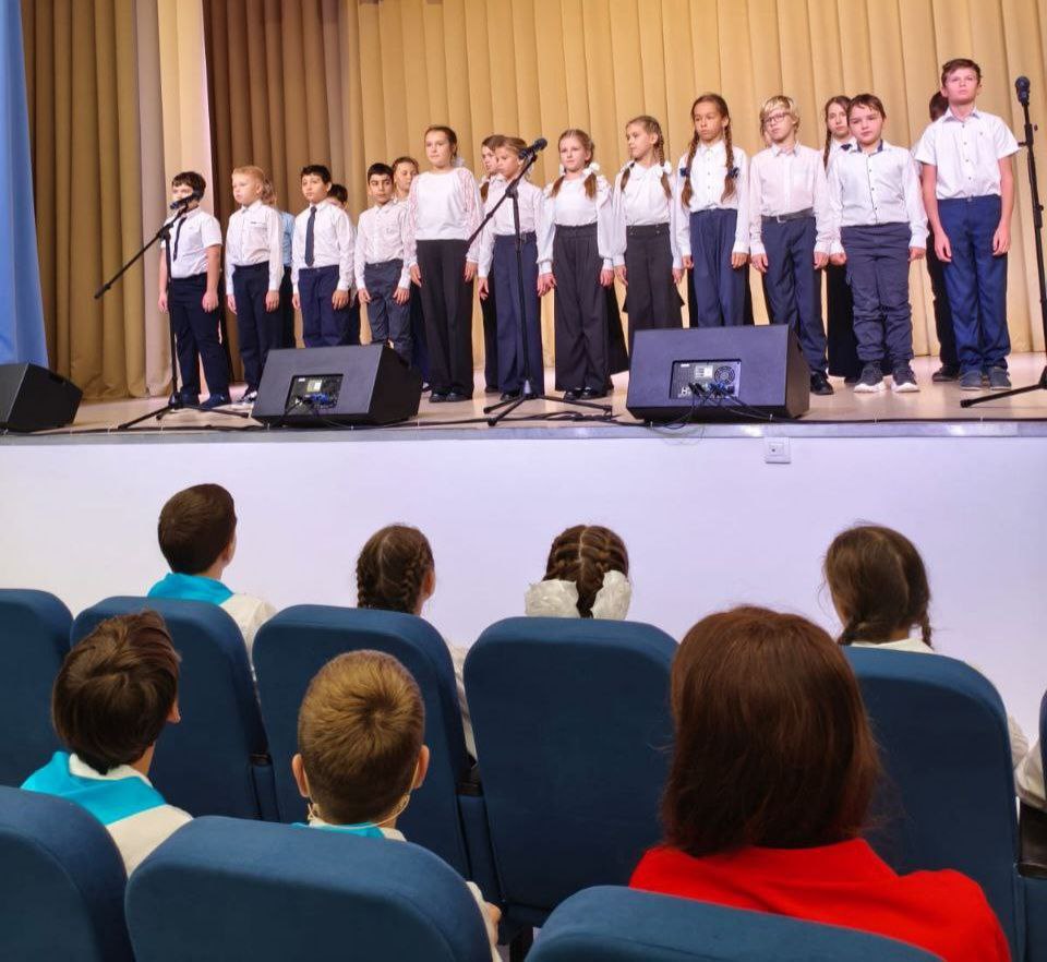 Сегодня в нашем районе проходил третий день конкурса хоровых коллективов "Поющее Подмосковье" Сегодня в нашем районе проходил третий день конкурса хоровых коллективов "Поющее Подмосковье"