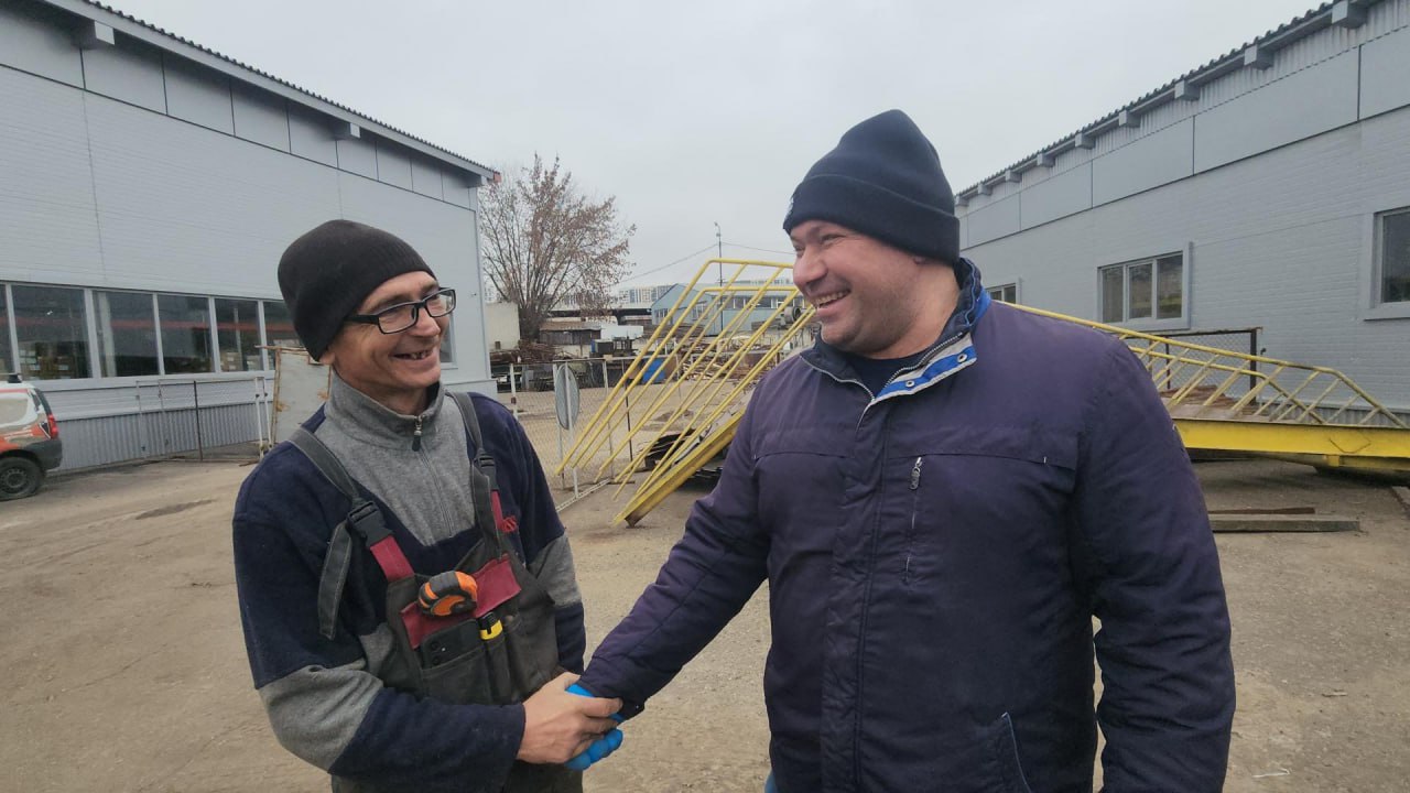 Русский Халк протестировал новую установку для рекорда, выполненную мастерами Люберецкого авторемонтного завода Русский Халк протестировал новую установку для рекорда, выполненную мастерами Люберецкого авторемонтного завода