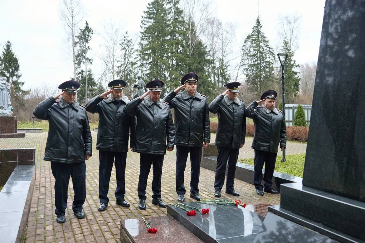 В Подмосковье состоялся «Турнир памяти» среди экспертно-криминалистических подразделений В честь празднования Дня сотрудника органов внутренних дел Российской Федерации, в Московской области на территории ОМВД России... В Подмосковье состоялся «Турнир памяти» среди экспертно-криминалистических подразделений В честь празднования Дня сотрудника органов внутренних дел Российской Федерации, в Московской области на территории ОМВД России...