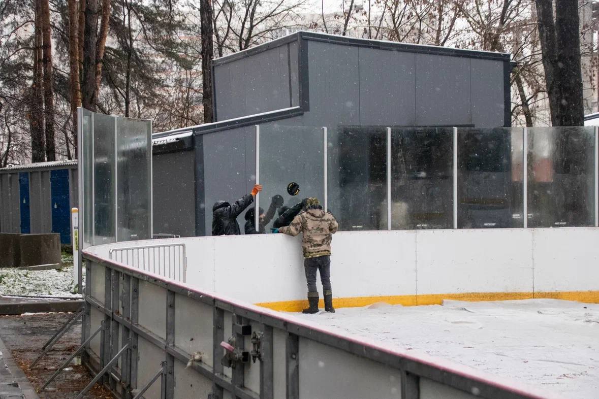 Зима всё ближе: в городских парках Домодедово стартовала подготовка к зимнему сезону! Зима всё ближе: в городских парках Домодедово стартовала подготовка к зимнему сезону!