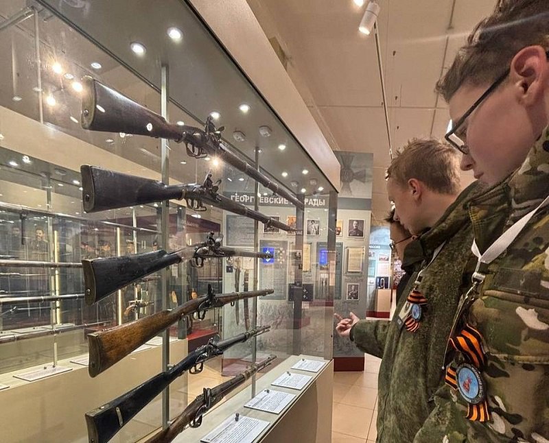 Участники военно-патриотического клуба из Воскресенска приняли участие в закрытии «Вахты Памяти – 2025» Участники военно-патриотического клуба из Воскресенска приняли участие в закрытии «Вахты Памяти – 2025»