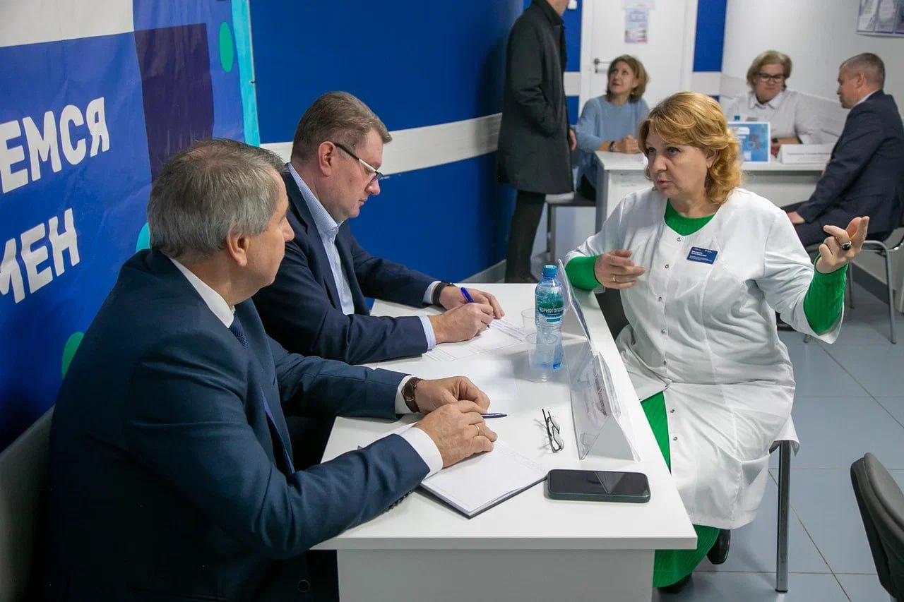 В Радужненской амбулатории работала профильная выездная администрация В Радужненской амбулатории работала профильная выездная администрация