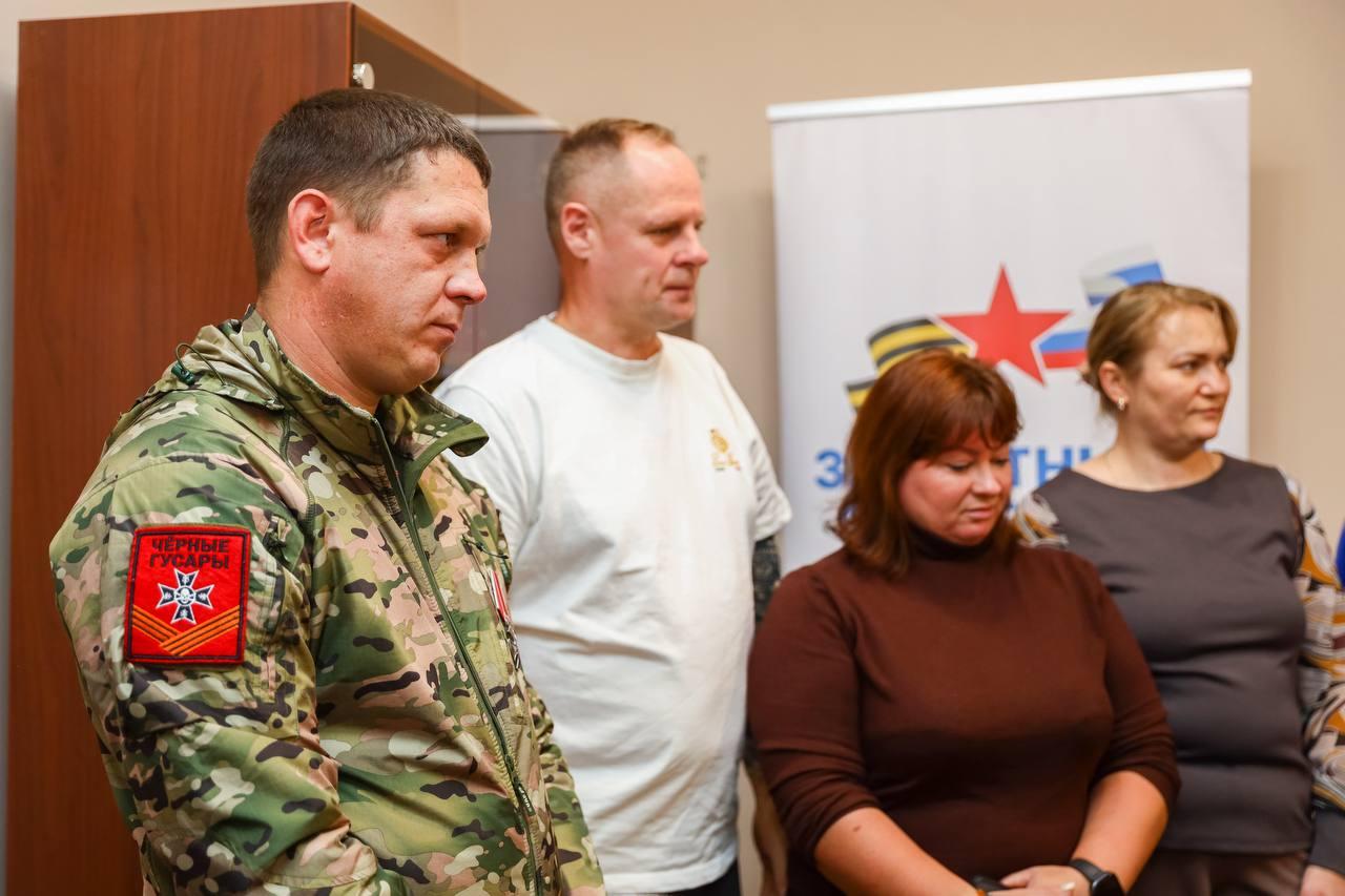 В Раменском округе героям СВО вручили адаптивную одежду В Раменском округе героям СВО вручили адаптивную одежду