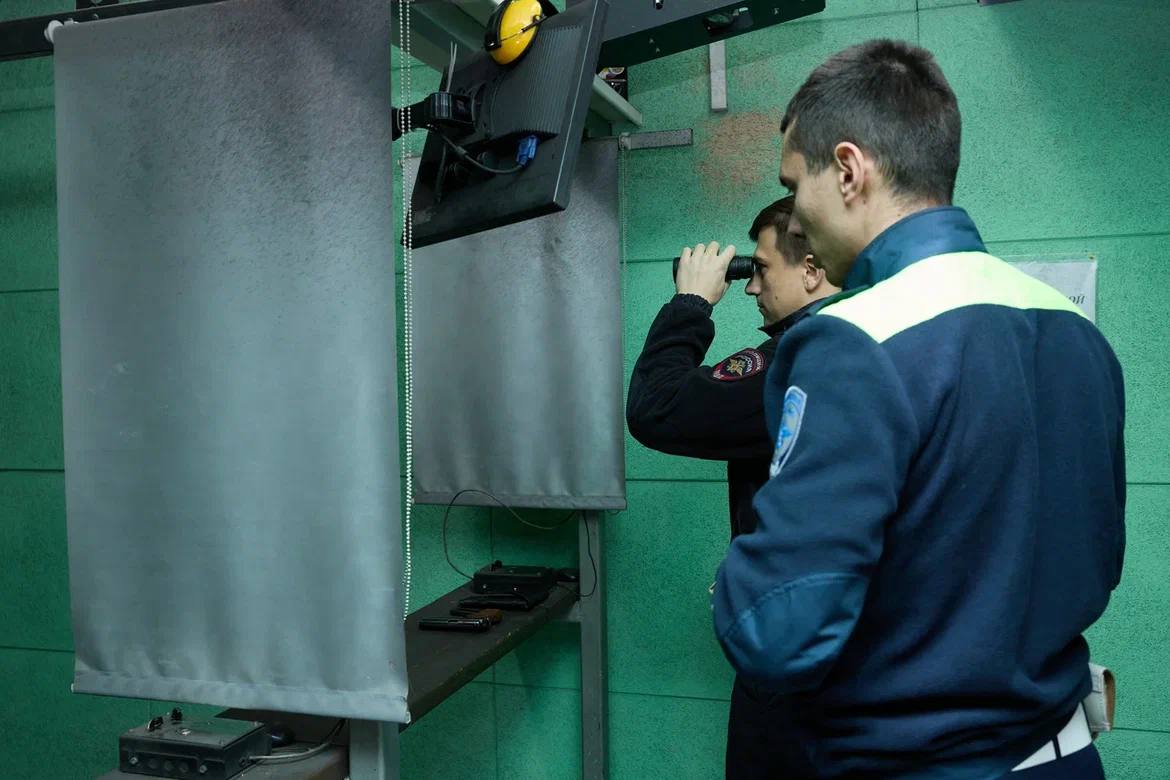 В Подмосковье состоялся «Турнир памяти» среди экспертно-криминалистических подразделений В честь празднования Дня сотрудника органов внутренних дел Российской Федерации, в Московской области на территории ОМВД России... В Подмосковье состоялся «Турнир памяти» среди экспертно-криминалистических подразделений В честь празднования Дня сотрудника органов внутренних дел Российской Федерации, в Московской области на территории ОМВД России...