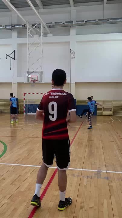 Футзал готовится к битве!. Поддерживайте в комментариях ваших любимых игроков!