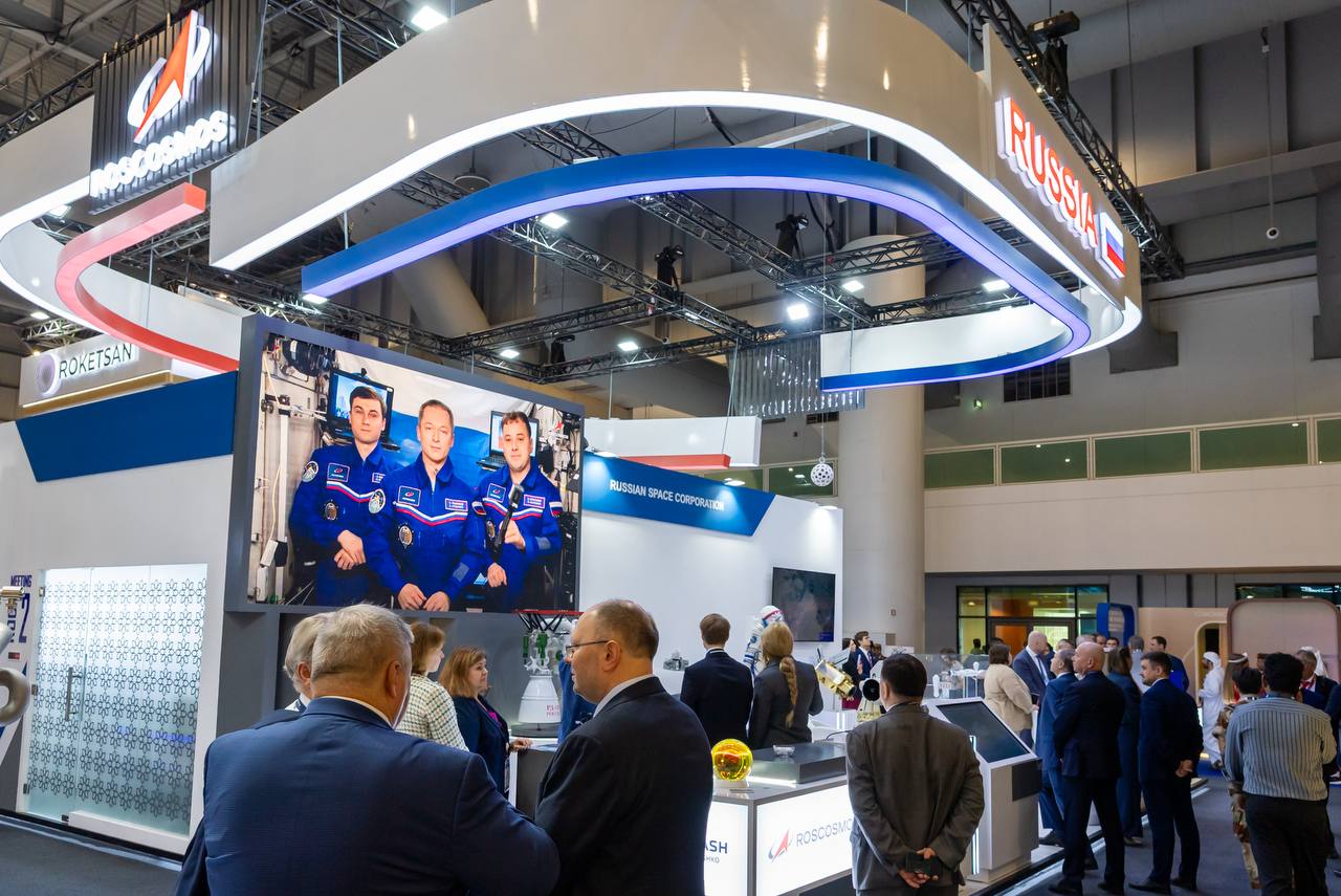 Самый мощный на планете — Роскосмос представил жидкостный ракетный двигатель на Dubai Airshow2025 Самый мощный на планете — Роскосмос представил жидкостный ракетный двигатель на Dubai Airshow2025