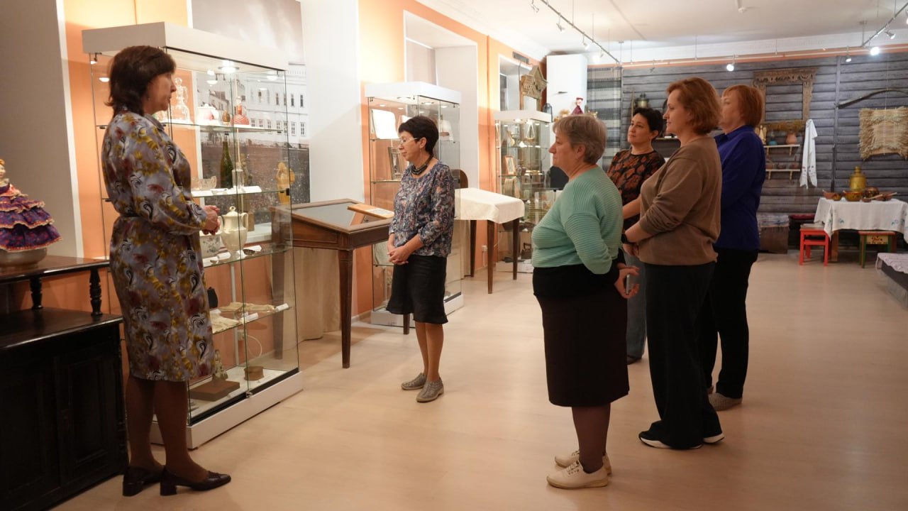 Краевед рассказала об экспонатах, которые хранят память о семье Романовых в Дзержинском