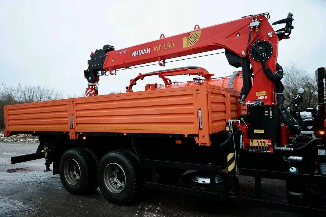 Михаил Собакин: Парк техники чеховского Водоканала пополнился еще двумя единицами техники – илососной машиной и краном-манипулятором Михаил Собакин: Парк техники чеховского Водоканала пополнился еще двумя единицами техники – илососной машиной и краном-манипулятором