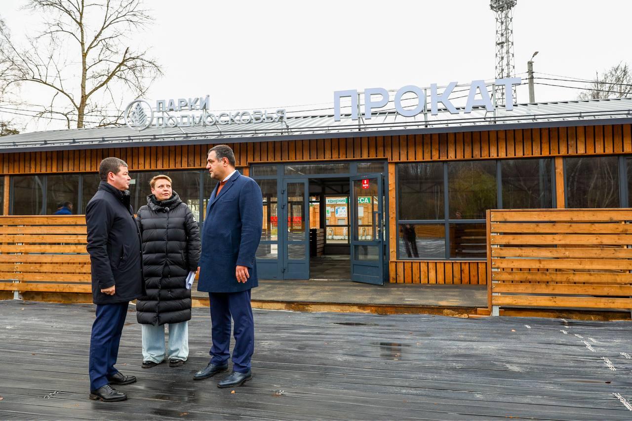 Глава Раменского округа посетил бесплатный каток на стадионе «Сатурн» Глава Раменского округа посетил бесплатный каток на стадионе «Сатурн»