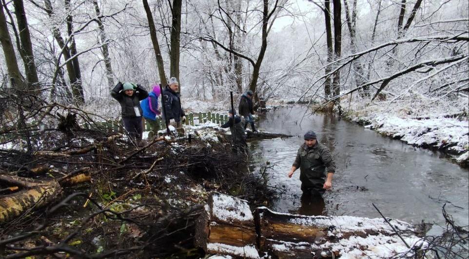 В минувшие выходные муниципальные службы Богородского округа помогли местным жителям расчистить проблемный участок реки Загрёбка от заторов и поваленных деревьев В минувшие выходные муниципальные службы Богородского округа помогли местным жителям расчистить проблемный участок реки Загрёбка от заторов и поваленных деревьев