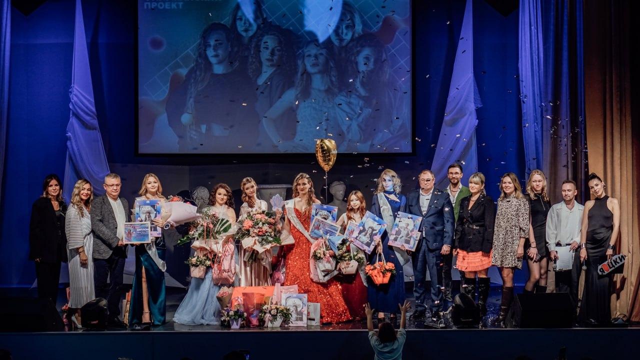 В Центре культуры и искусств города Электроугли 15 ноября состоялся финал конкурса «Девушка года»