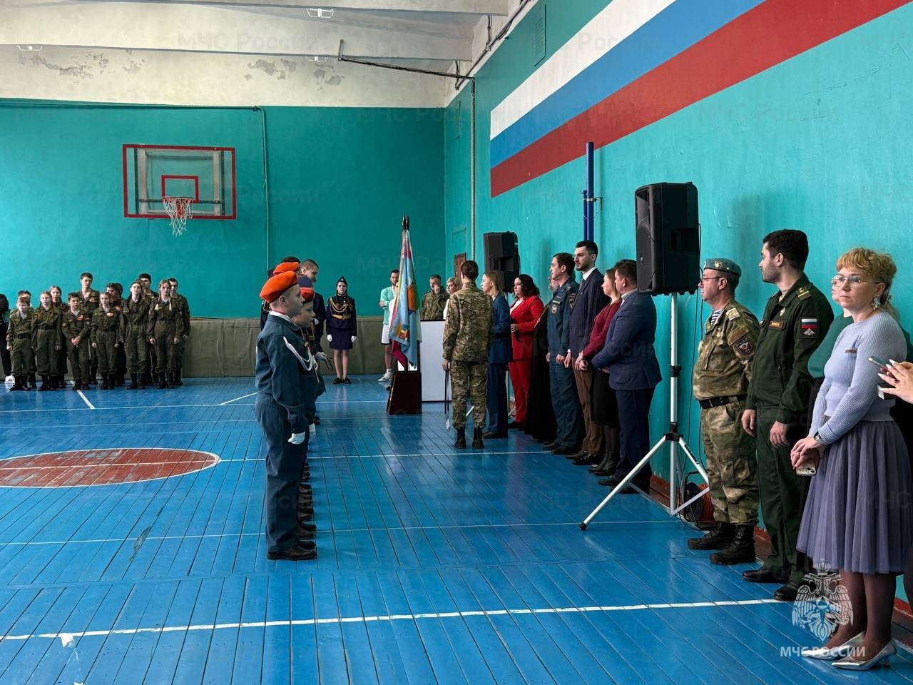 Сотрудники МЧС России приняли участие в открытии военно-спортивного слёта «Кадетские старты» Сотрудники МЧС России приняли участие в открытии военно-спортивного слёта «Кадетские старты»