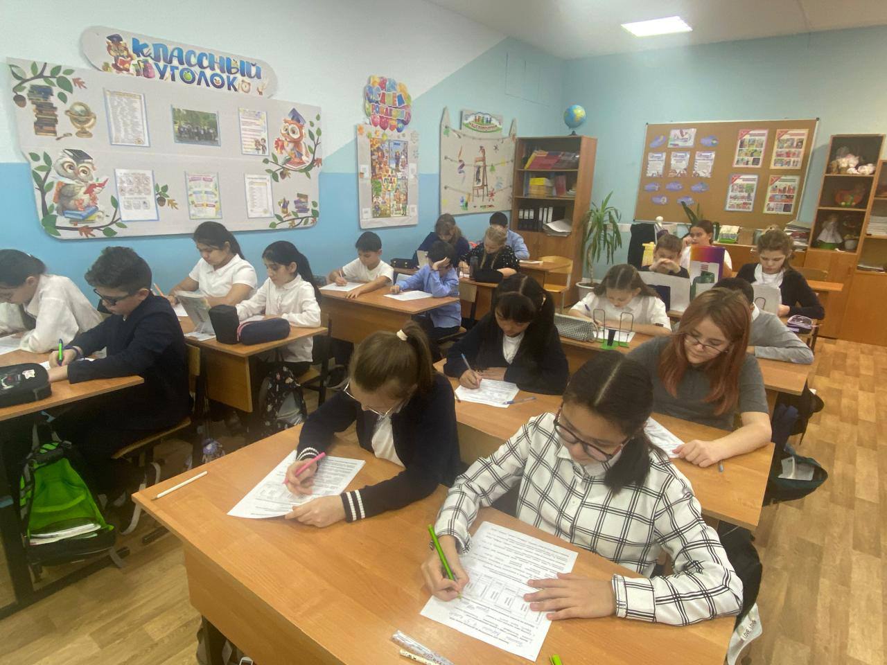 С 10 по 14 ноября в начальной школе МБОУ гимназии 2 (здание 2, п. Васькино) царила атмосфера любви к родному слову! Ребята окунулись в увлекательный мир русского языка через игры, квесты и олимпиады С 10 по 14 ноября в начальной школе МБОУ гимназии 2 (здание 2, п. Васькино) царила атмосфера любви к родному слову! Ребята окунулись в увлекательный мир русского языка через игры, квесты и олимпиады