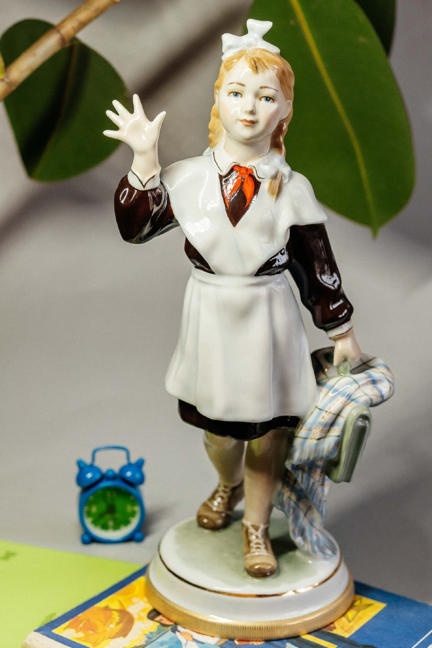 «Пятёрка»: история в фарфоре