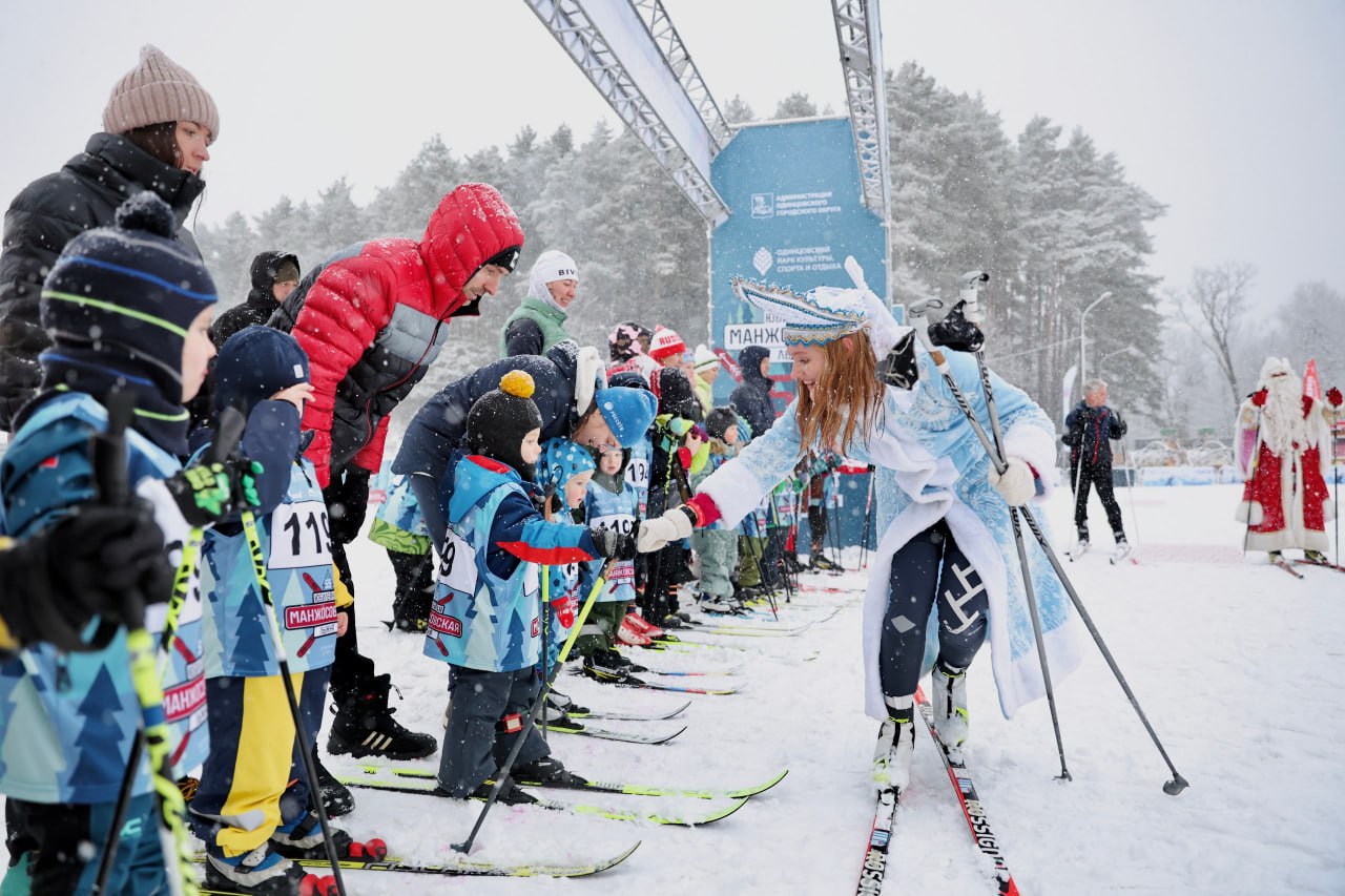 В парках Подмосковья этой зимой будут работать 45 катков, 62 лыжные трассы и 42 тюбинговые горки В парках Подмосковья этой зимой будут работать 45 катков, 62 лыжные трассы и 42 тюбинговые горки