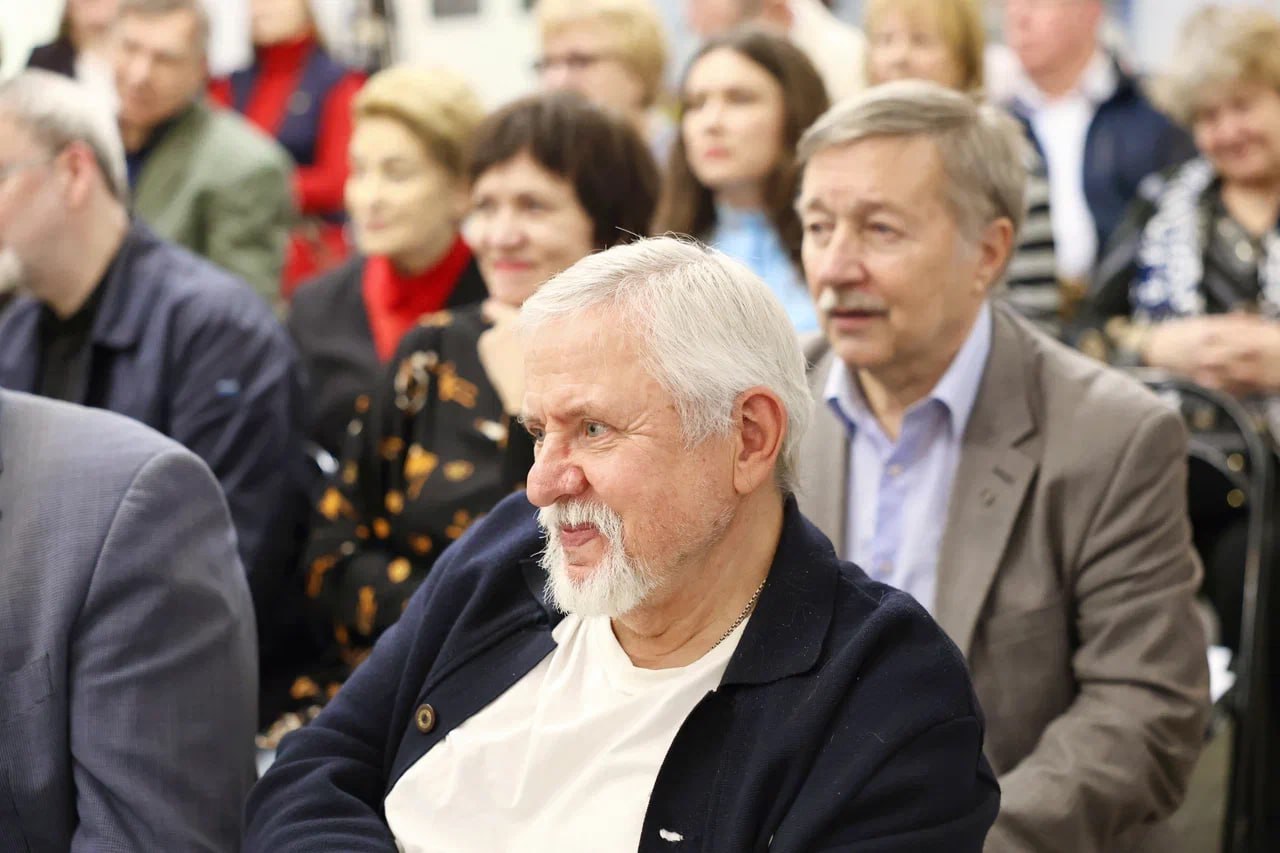 На службе слова и духовности: на встрече с писателем в Мытищинском музее презентовали новую книгу На службе слова и духовности: на встрече с писателем в Мытищинском музее презентовали новую книгу