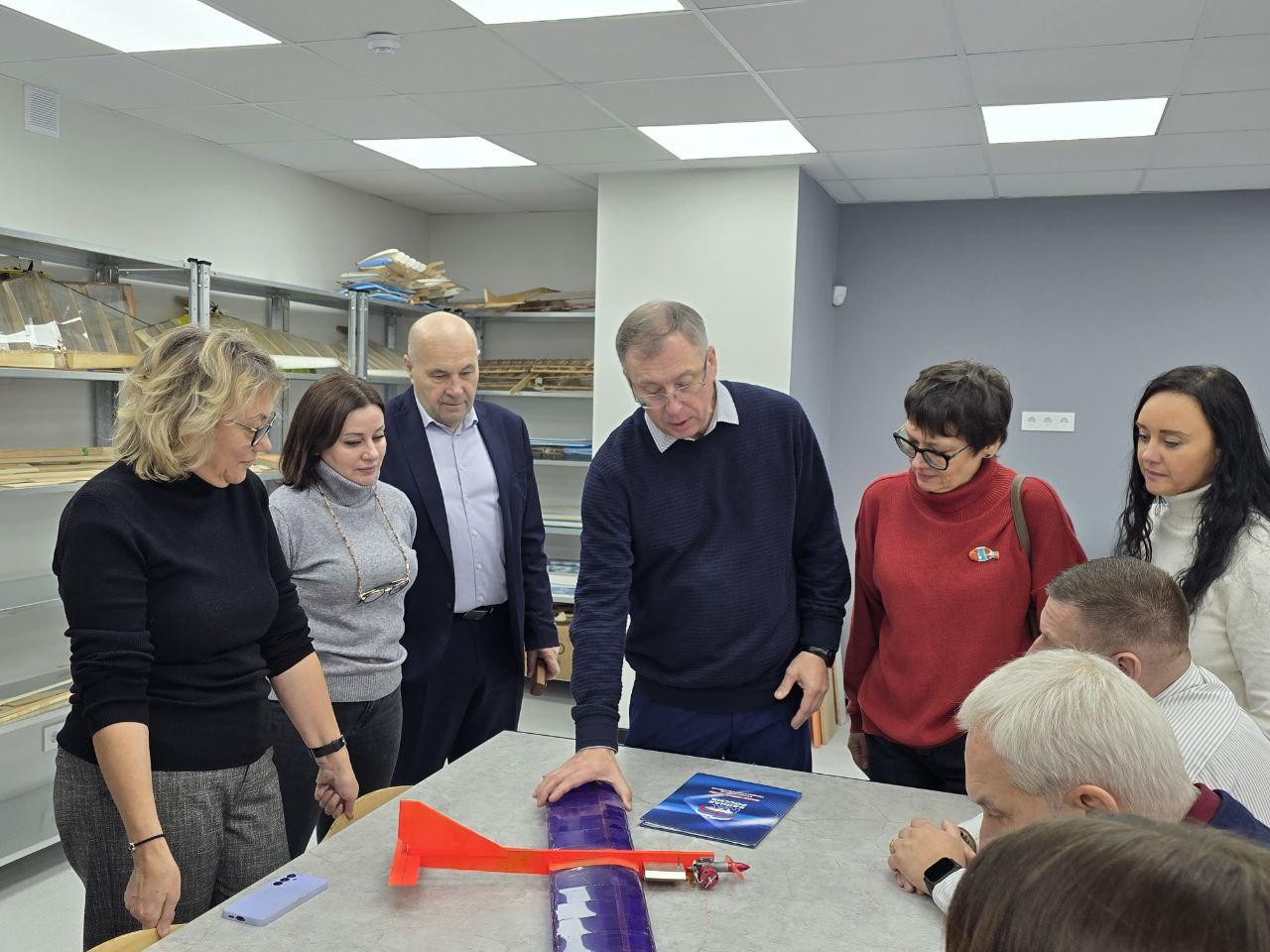 В пушкинском технополисе «ЮнАрмеец» кипит жизнь: юные инженеры осваивают робототехнику, авиамоделирование и другие современные технологии