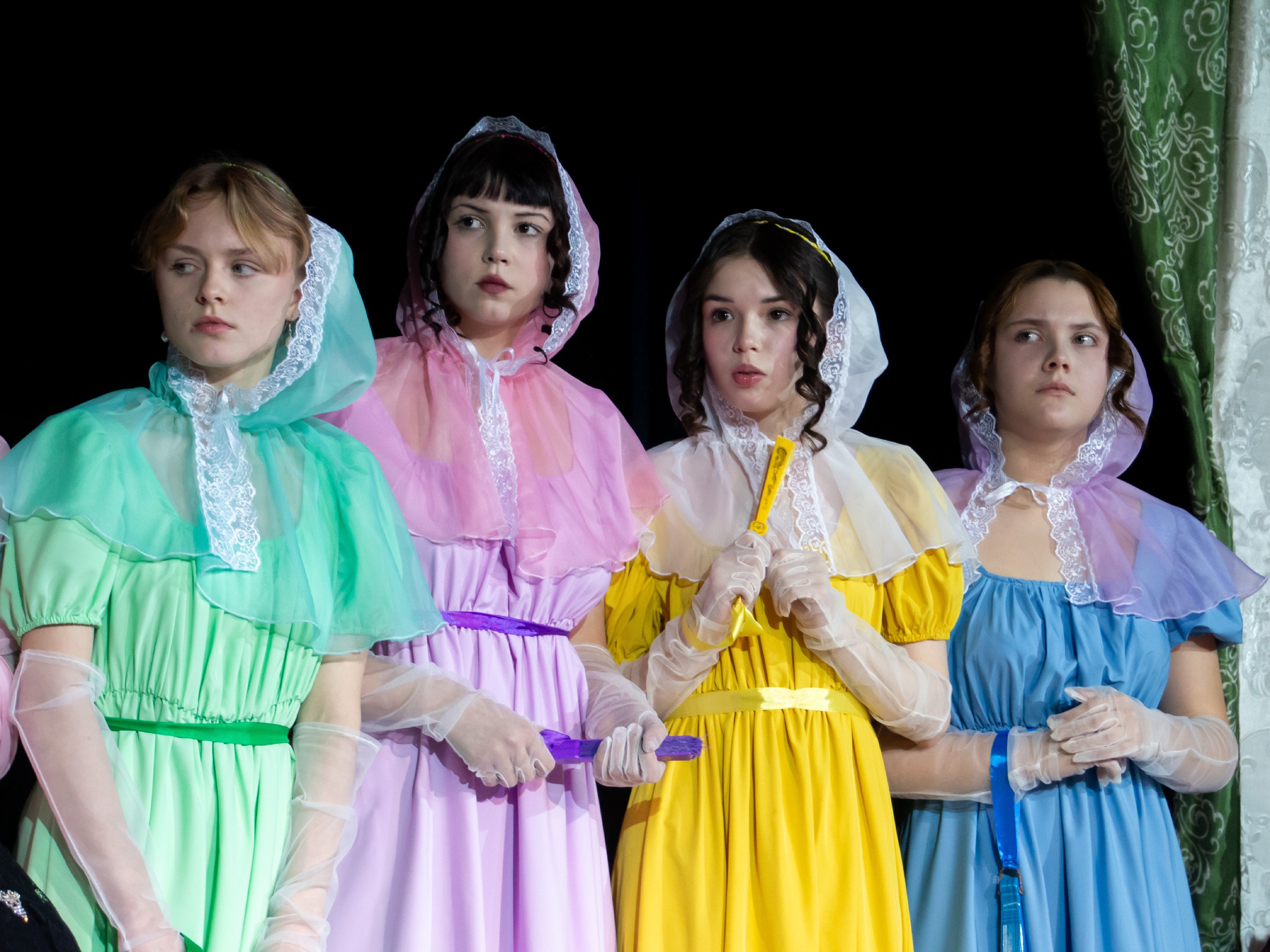 В Культурном центре имени Н.П. Васильева состоялось праздничное мероприятие, посвященное 20-летнему юбилею Молодёжного театра «МажорЪ» В Культурном центре имени Н.П. Васильева состоялось праздничное мероприятие, посвященное 20-летнему юбилею Молодёжного театра «МажорЪ»