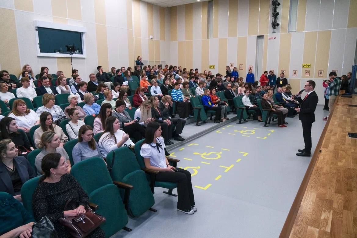 Нейросеть – это не только милые картинки с котиками, но и помощь в образовании Нейросеть – это не только милые картинки с котиками, но и помощь в образовании