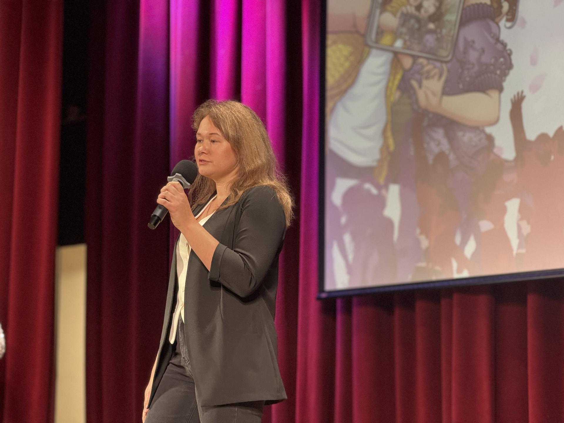 Во Дворце культуры Видного состоялся торжественный выпускной второй группы школьников медицинского класса образовательного центра «Успех» просветительского проекта «Пора всё знать» Во Дворце культуры Видного состоялся торжественный выпускной второй группы школьников медицинского класса образовательного центра «Успех» просветительского проекта «Пора всё знать»