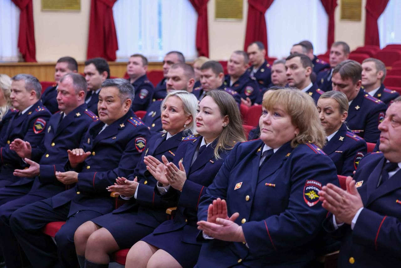В честь Дня участкового состоялось торжественное мероприятие, посвящённое сотрудникам этого подразделения В честь Дня участкового состоялось торжественное мероприятие, посвящённое сотрудникам этого подразделения
