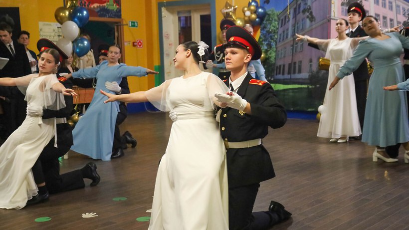 Школа №2 отметила 70летний юбилей праздничным концертом Школа №2 отметила 70летний юбилей праздничным концертом