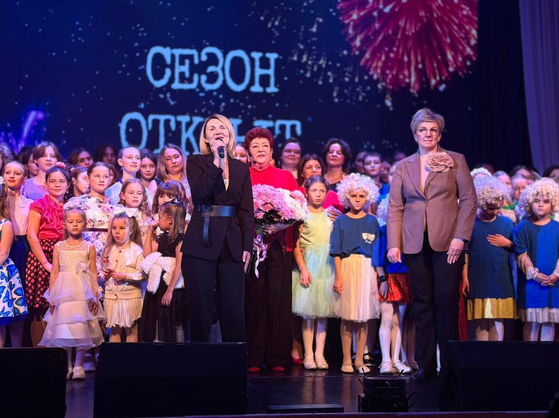 15 ноября гостеприимный зал Дома культуры «Гармония» в городе Белозерский вновь собрал гостей для важного события – открытия нового творческого сезона