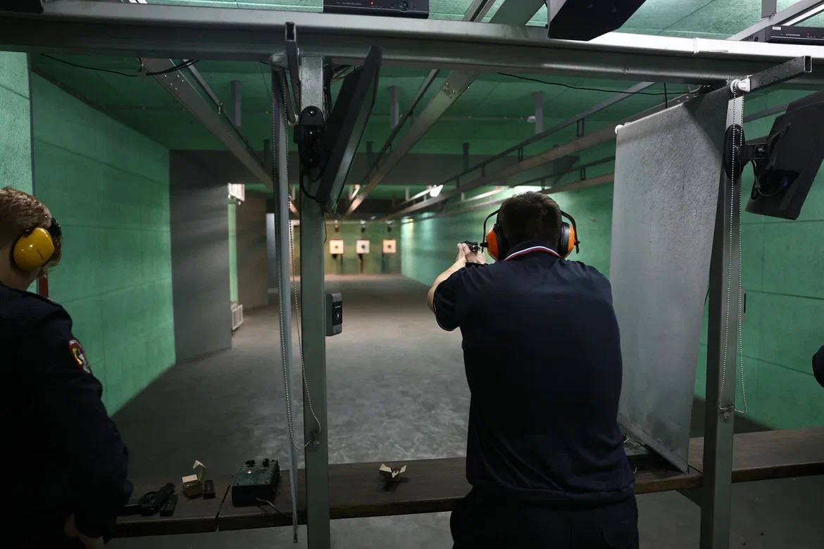 В Подмосковье состоялся «Турнир памяти» среди экспертно-криминалистических подразделений В честь празднования Дня сотрудника органов внутренних дел Российской Федерации, в Московской области на территории ОМВД России... В Подмосковье состоялся «Турнир памяти» среди экспертно-криминалистических подразделений В честь празднования Дня сотрудника органов внутренних дел Российской Федерации, в Московской области на территории ОМВД России...