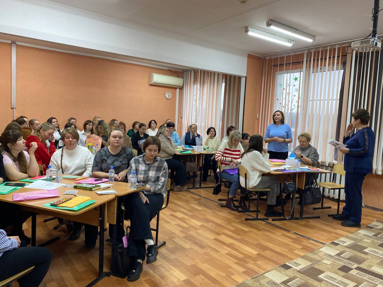 Сегодня на базе нашей школы прошел муниципальный семинар для учителей начальных классов на тему «СОВРЕМЕННЫЕ ПОДХОДЫ Сегодня на базе нашей школы прошел муниципальный семинар для учителей начальных классов на тему «СОВРЕМЕННЫЕ ПОДХОДЫ