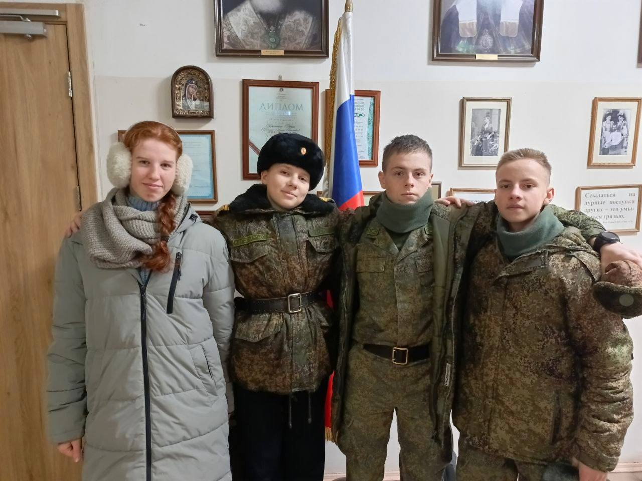 В ГОСТИ К КАДЕТАМ.. Командир взвода 8 класса МБОУ Любучанской СОШ м.о. Чехов вице сержант Крючкова Ксения посетила Святого Благоверного Великого Князя Александра Невского Кадетский Корпус Свято-Алексиевской Пустыни в... В ГОСТИ К КАДЕТАМ.. Командир взвода 8 класса МБОУ Любучанской СОШ м.о. Чехов вице сержант Крючкова Ксения посетила Святого Благоверного Великого Князя Александра Невского Кадетский Корпус Свято-Алексиевской Пустыни в...