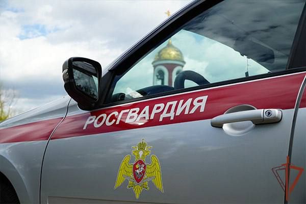 В Подмосковье росгвардейцы задержали женщину, подозреваемую в незаконном обороте наркотиков в особо крупном размере