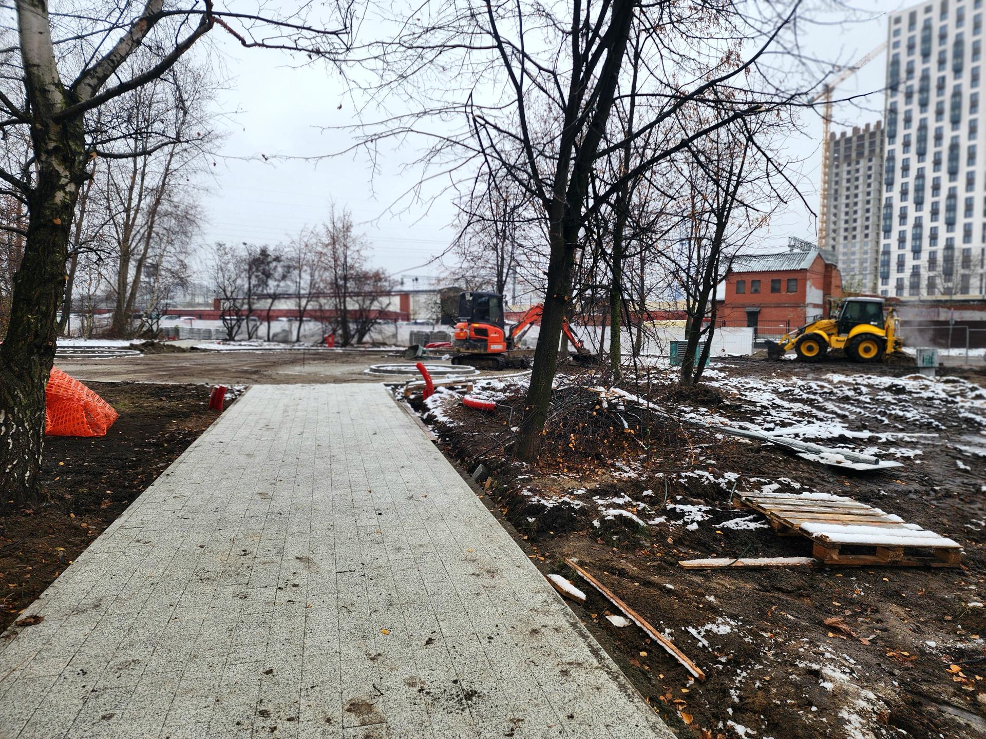 Благоустройство сквера на улице Октября в Реутове: итоги осеннего этапа Благоустройство сквера на улице Октября в Реутове: итоги осеннего этапа