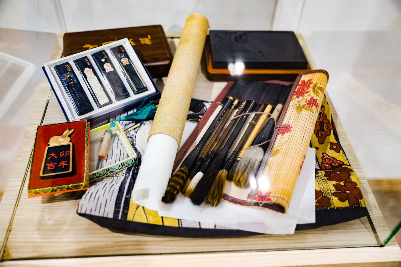 В Химках открыли выставку японской живописи В Химках открыли выставку японской живописи