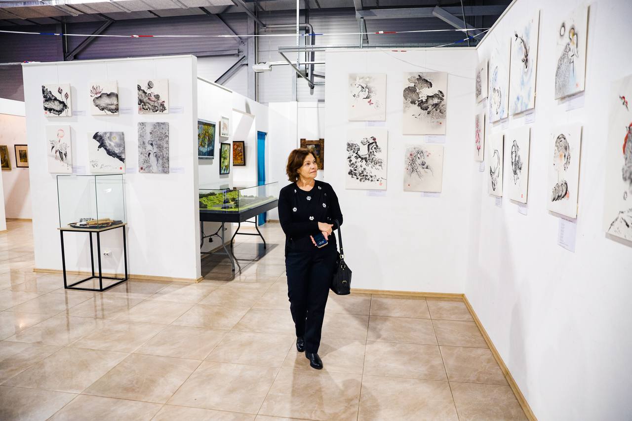 В Химках открыли выставку японской живописи В Химках открыли выставку японской живописи