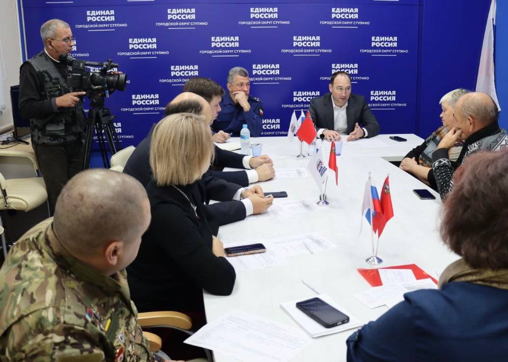 Руководитель муниципалитета Сергей Мужальских провел прием граждан Руководитель муниципалитета Сергей Мужальских провел прием граждан