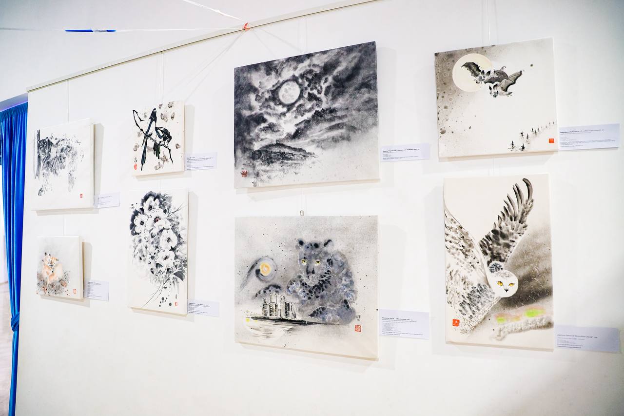 В Химках открыли выставку японской живописи В Химках открыли выставку японской живописи