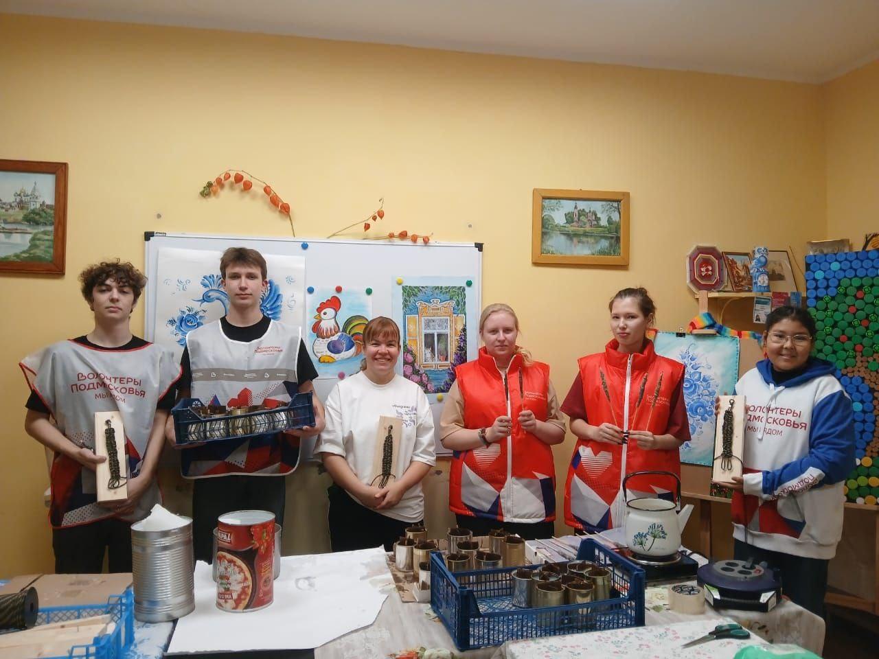 В Раменском делают тактические браслеты для участников СВО В Раменском делают тактические браслеты для участников СВО