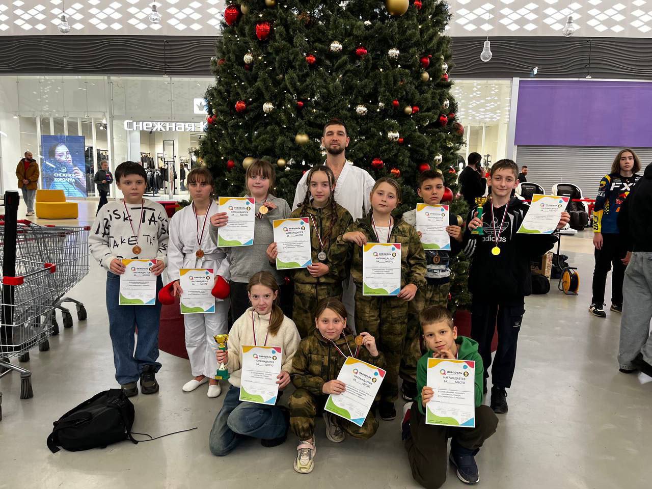 В Подмосковье воспитанники подшефного военно-патриотического клуба «Юные софринцы» заняли призовые места в турнире по всестилевому каратэ СЭНЭ