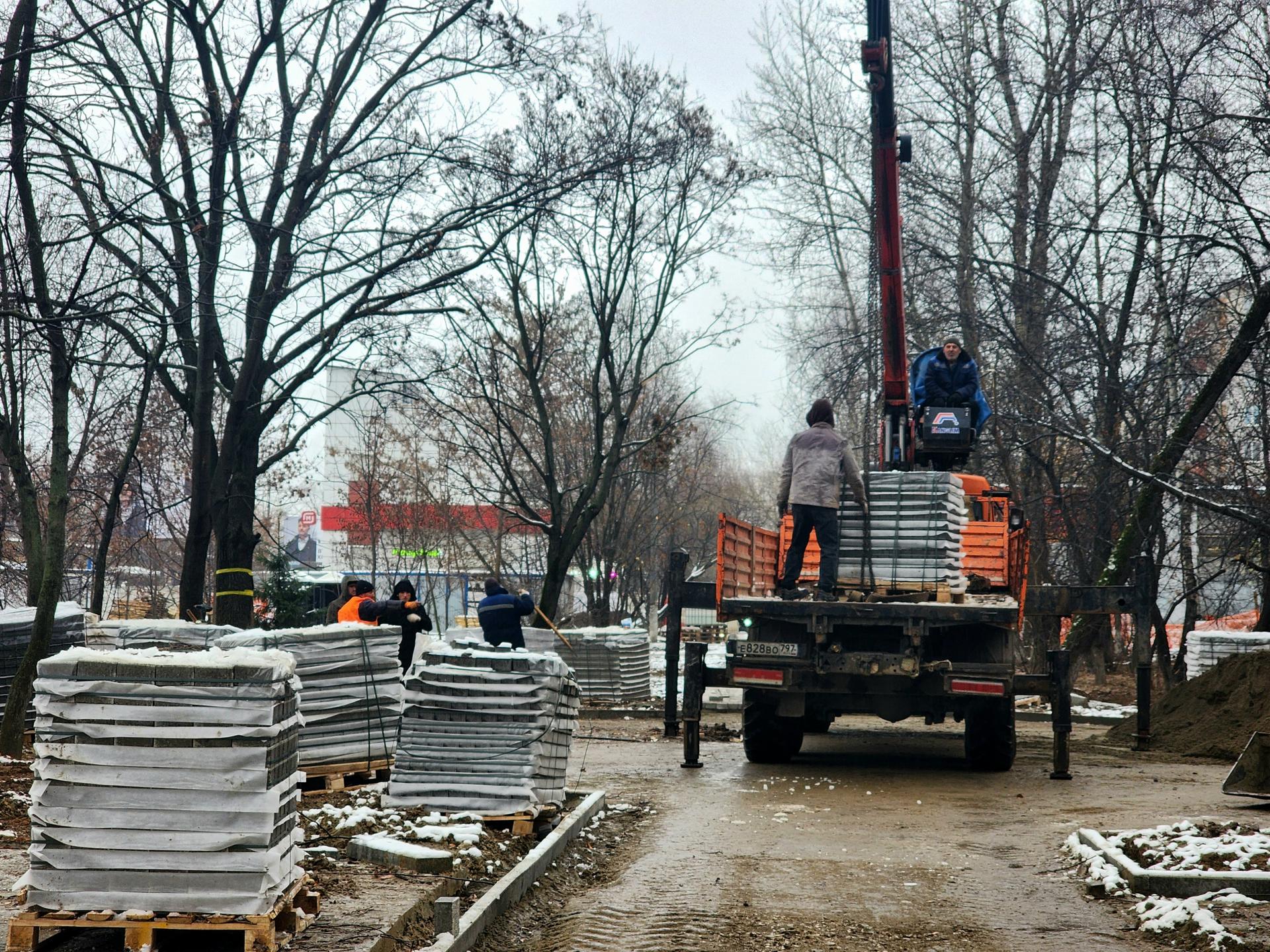 Благоустройство сквера на улице Октября в Реутове: итоги осеннего этапа Благоустройство сквера на улице Октября в Реутове: итоги осеннего этапа