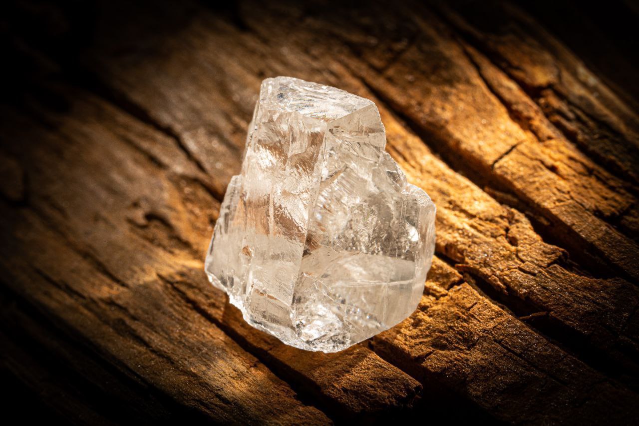 На архангельском месторождении нашли два редких алмаза ювелирного качества На архангельском месторождении нашли два редких алмаза ювелирного качества